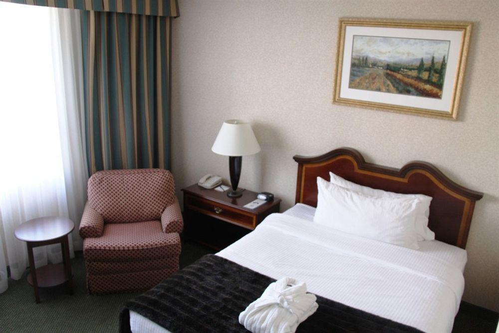 Sawridge Inn And Conference Centre Edmonton South Oda fotoğraf